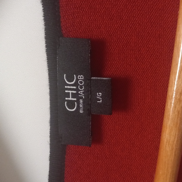 SOLD Vicose Soft L Red Cardigan - Picture 2 of 4